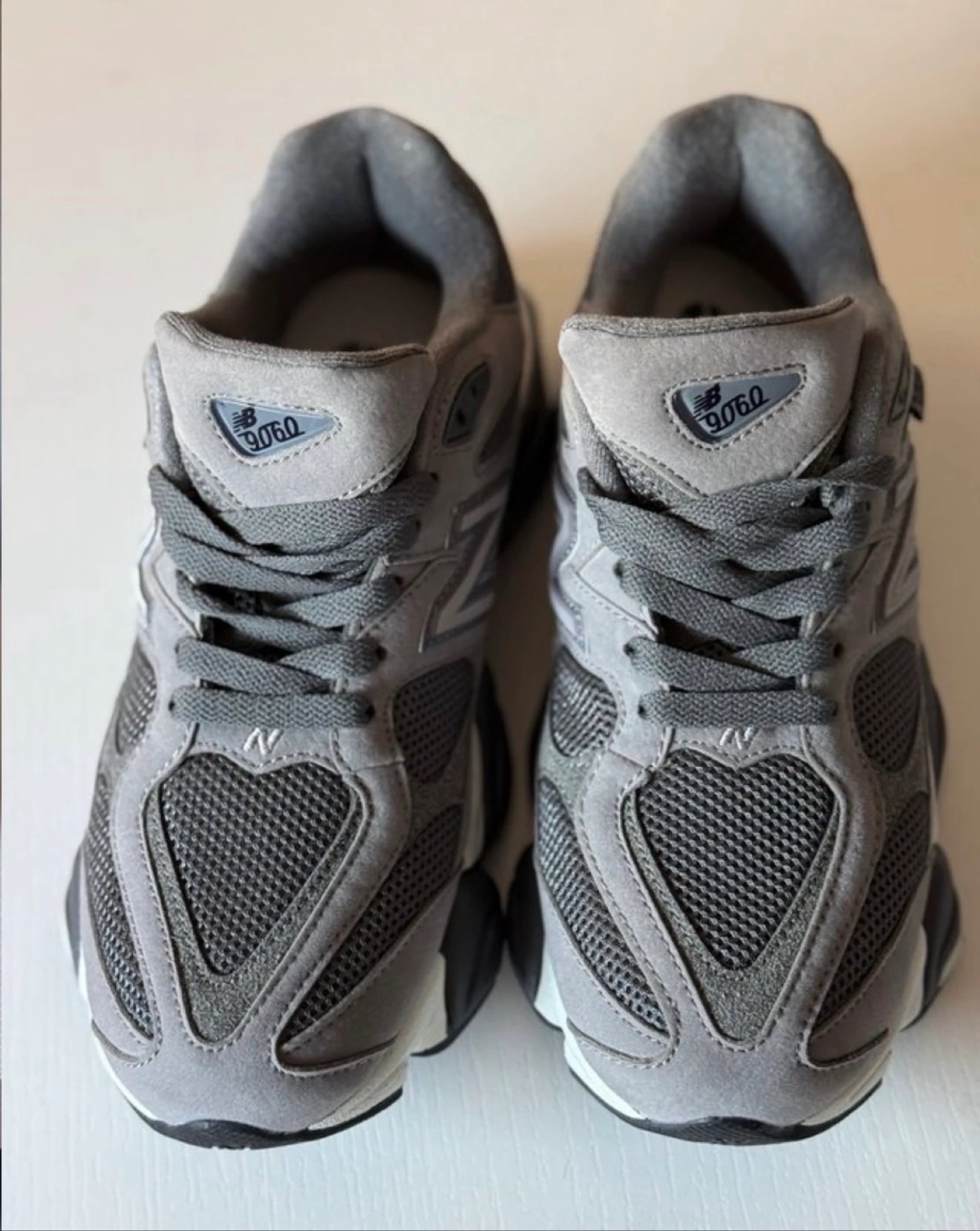 New Balance Gris 9060 – photo 3